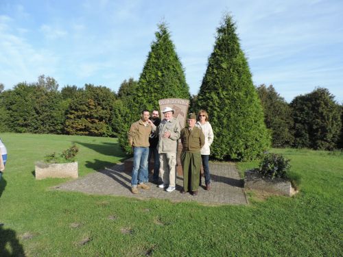 Bob and his new friends at the Memorial to the 70th Division